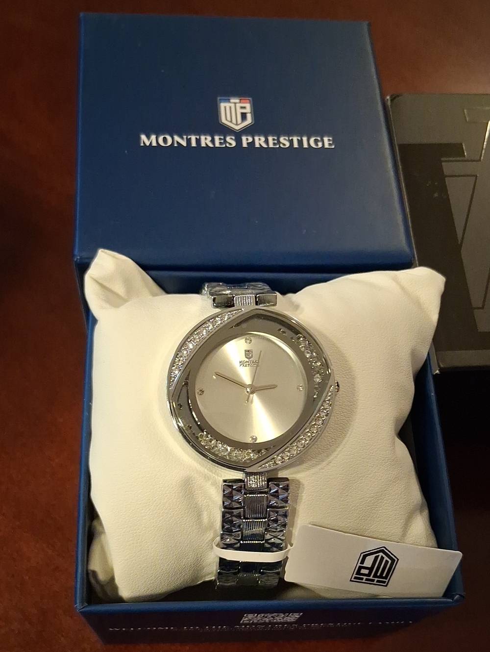 Montres Prestige Classic Women's Quartz Watch MPW 0222 30mm New